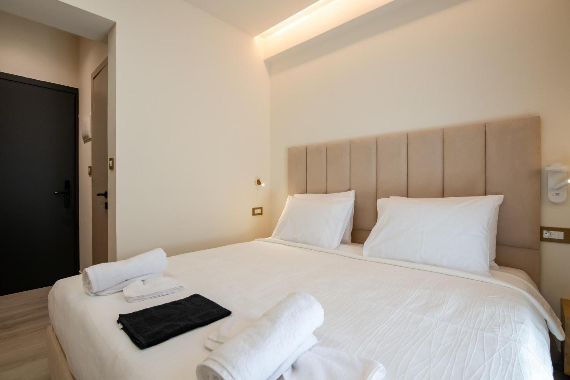 Ocean 11 Hotel Skiathos Exterior photo