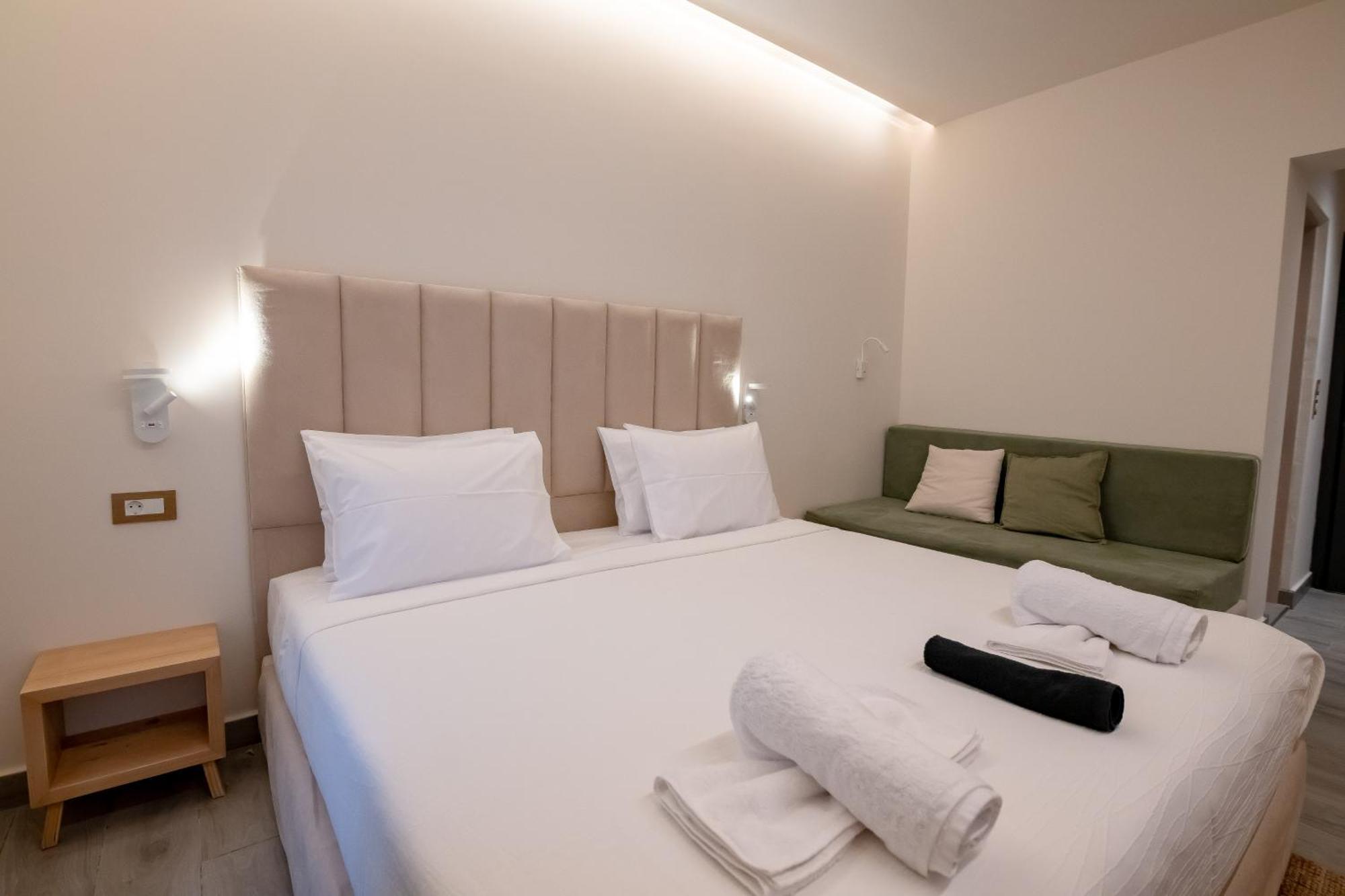 Ocean 11 Hotel Skiathos Exterior photo