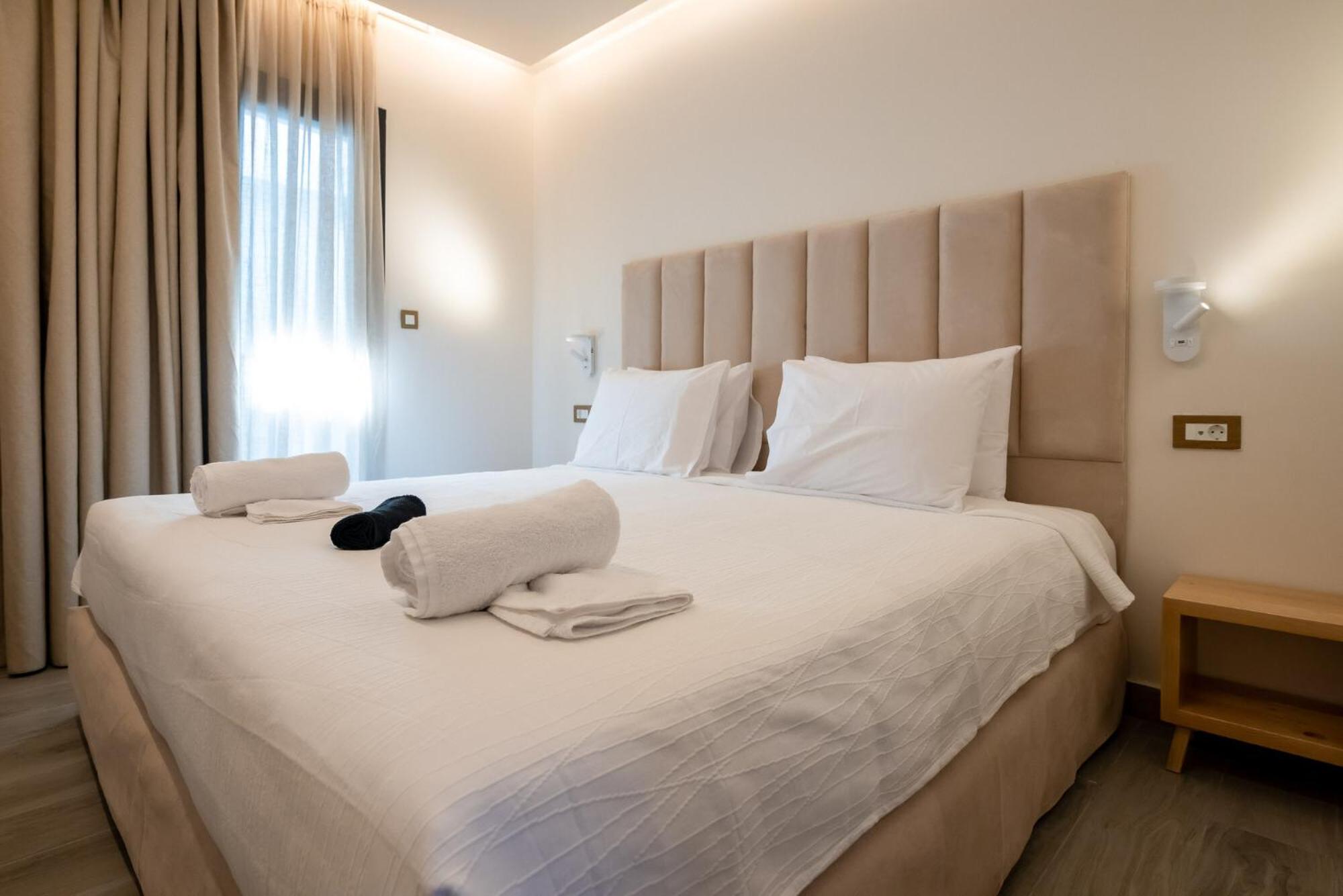 Ocean 11 Hotel Skiathos Exterior photo